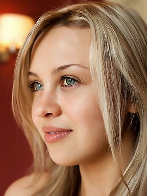 Like fine wine and chocolate,elegant Luciana is sure to enhance your taste for the finer things in life. pics ~ hot-pussy.cc